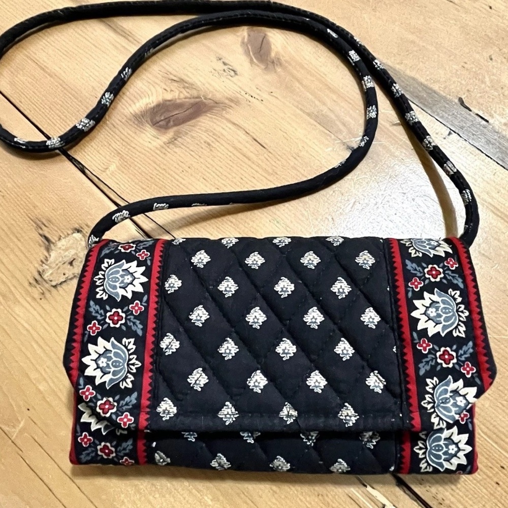 Vintage VERA BRADLEY Tri-Fold Wallet Clutch Crossbody Classic Black Retired
